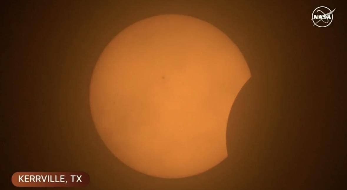 ECLIPSE SOLAR TOTAL, UNA VEZ CADA 100 AÑOS. Vea más imágenes hermosas del memorable fenómeno del eclipse en el artículo.